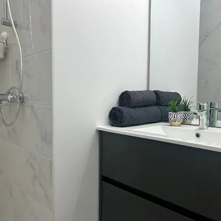 Welcome To Becky Apartment Bobigny