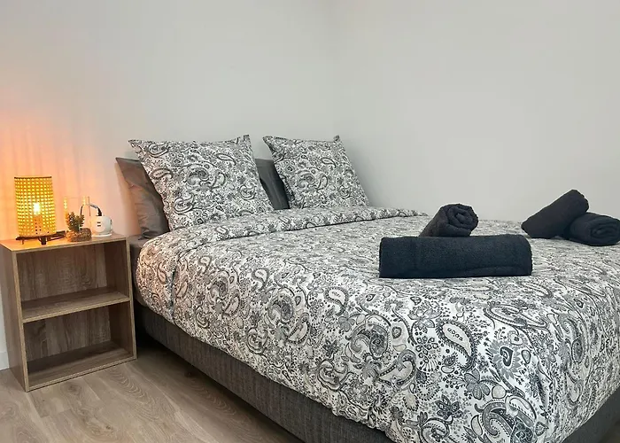 Welcome To Becky Apartamento *